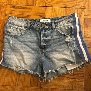 TRENDY PISTOLA DENIM SHORTS WITH STRIPES ON SIDES